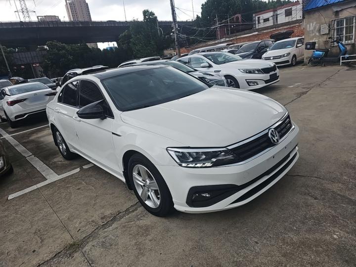 Lamando 2021 230TSI DSG photo 3