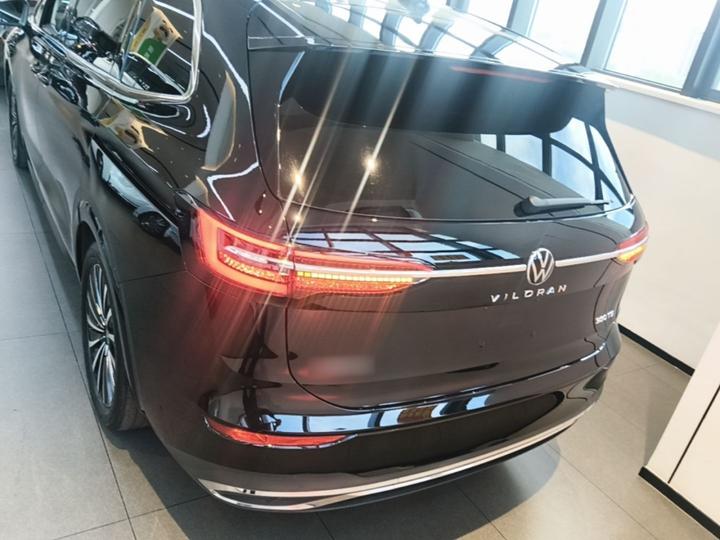 Viloran 2023 Facelift 380TSI Premium photo 3