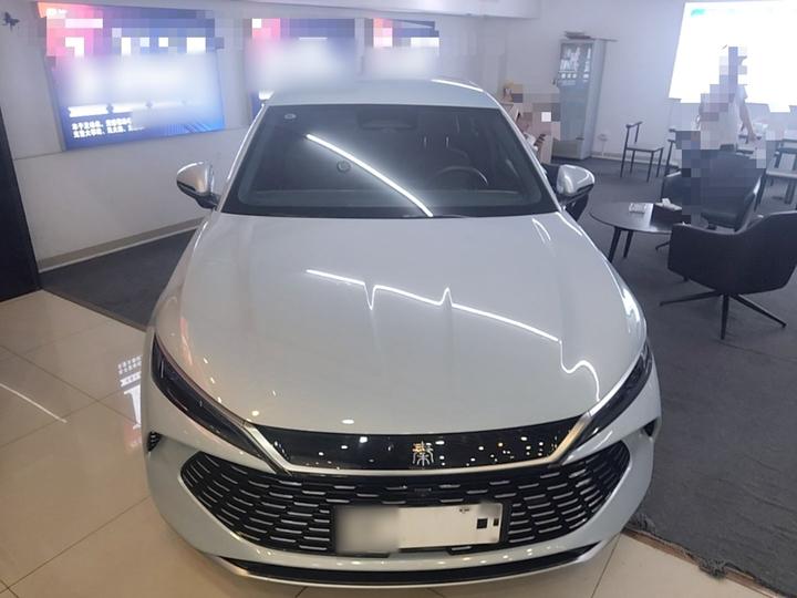 Qin L 2025 DM-i ADAS 80KM Leading photo 2