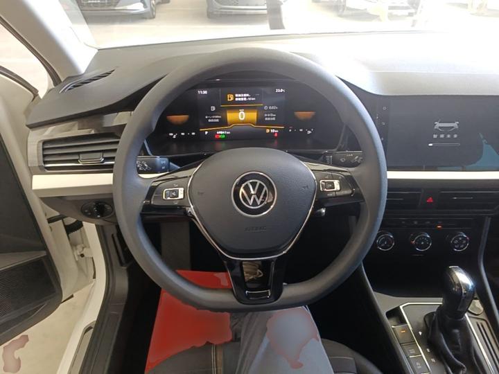 Lavida 2022 1.5L AT photo 6