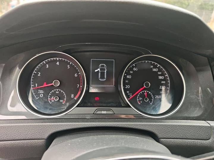 Golf 2017 230TSI AT Luxury Anniversary Edition photo 4