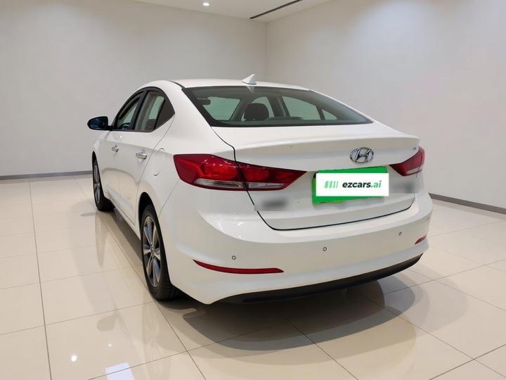 Elantra 2016 1.6L AT Smart Elite photo 4