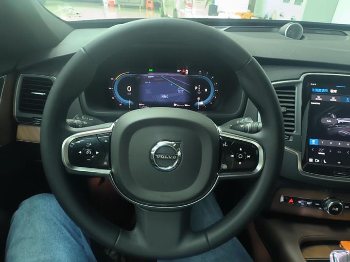 XC90 2024 B5 Luxury 5-Seater photo 6