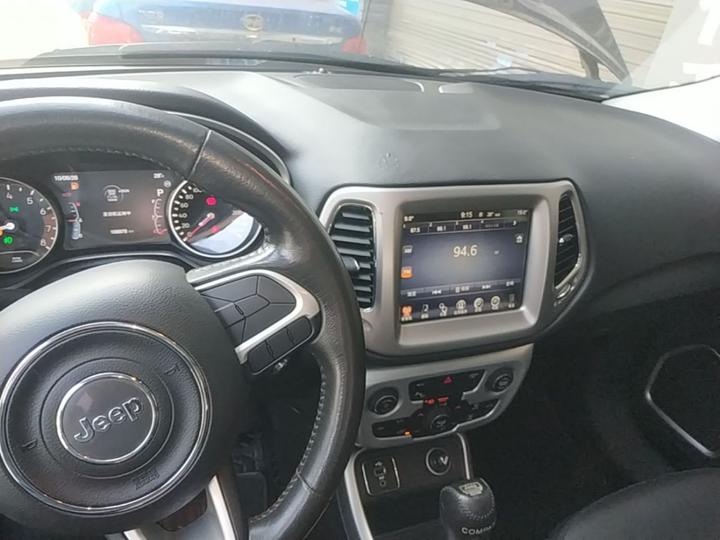 Compass 2017 200T AT photo 5