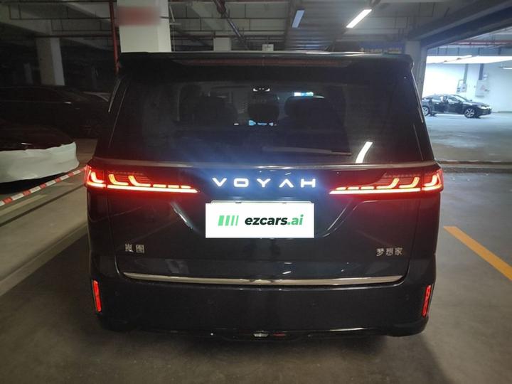 Voyah Dreamer 2025 PHEV AWD Flagship photo 3