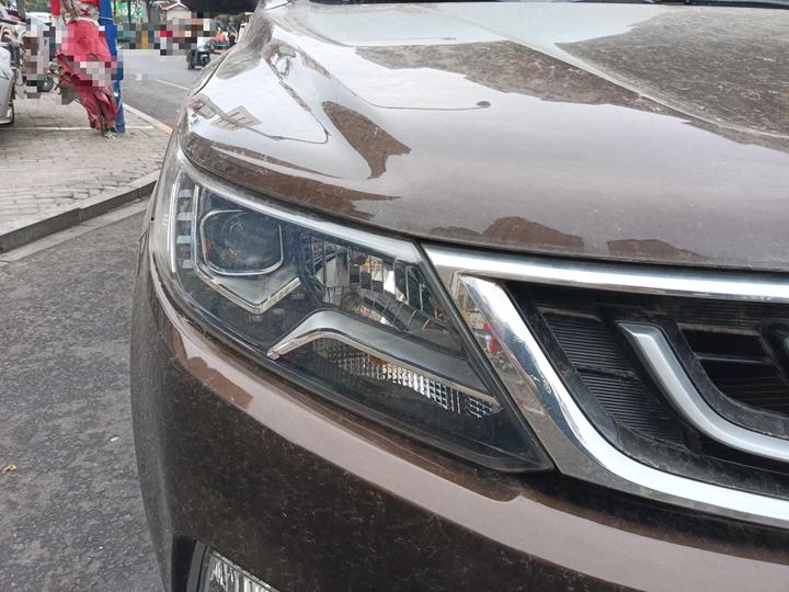 Vision X6 2016 1.8L MT Premium photo 7