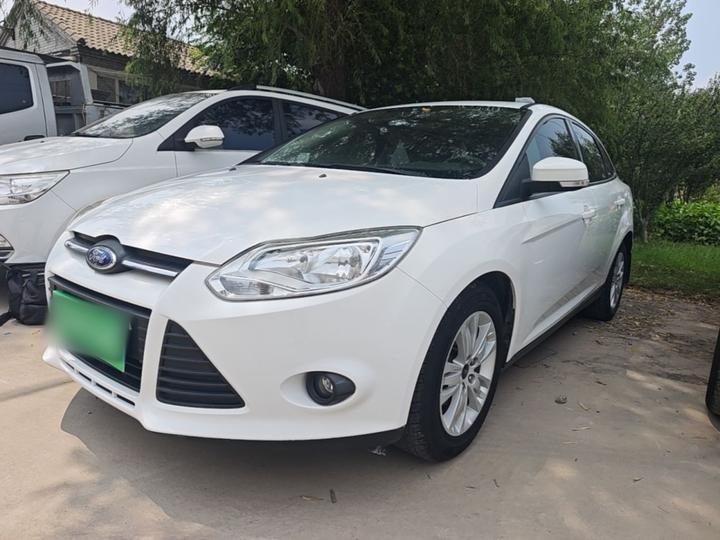 Focus 2012 Sedan 1.6L MT Comfort