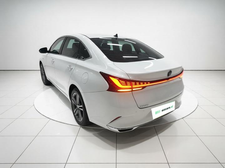 PLUS 2023 1.5T DCT Premium photo 4