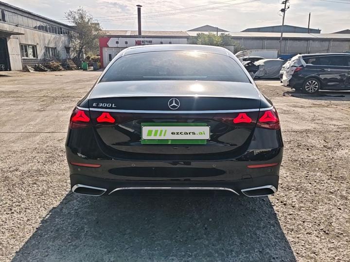 E-Class 2025 E 300 L Fashion Sport photo 5