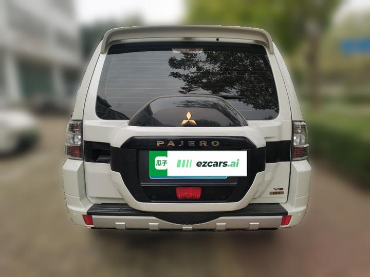 Pajero Parallel Import photo 3