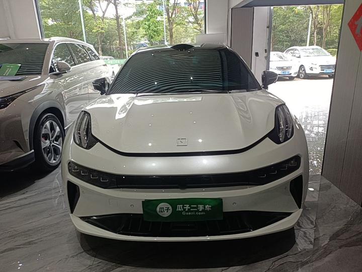 001 2025 WE 95kWh RWD photo 2