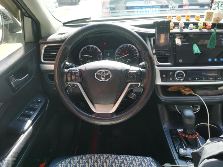 Highlander 2015 2.0T AWD Luxury 7-Seater photo 3