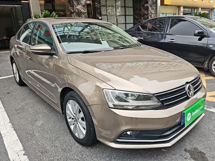 Sagitar 2015 1.6L AT Comfort photo 3