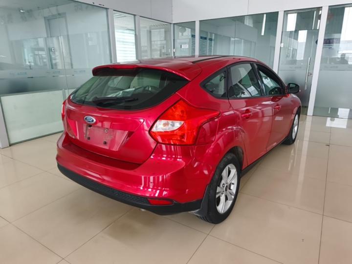 Focus 2012 Hatchback 1.6L AT photo 4