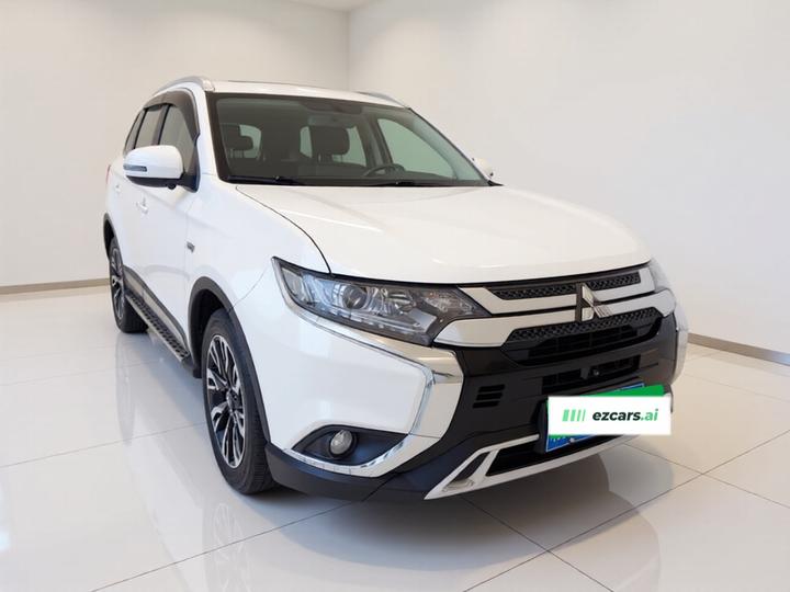 Outlander 2019 2.0L RWD Enjoy 5-Seater China VI photo 3