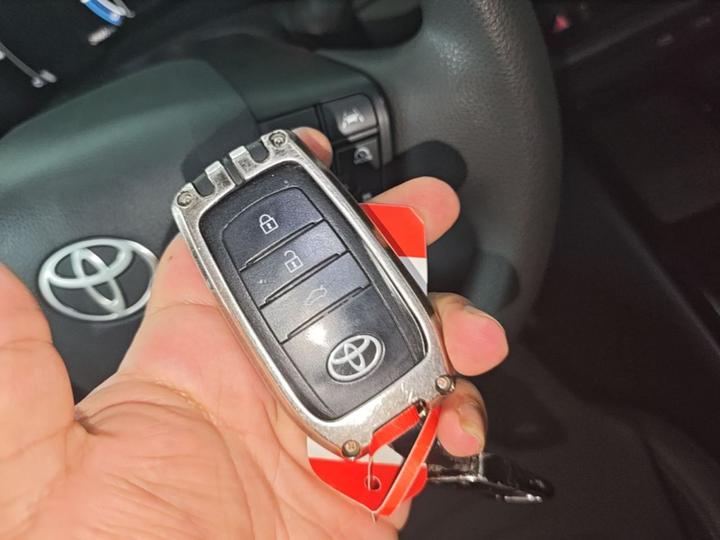 Camry 2024 2.0E Elite photo 8