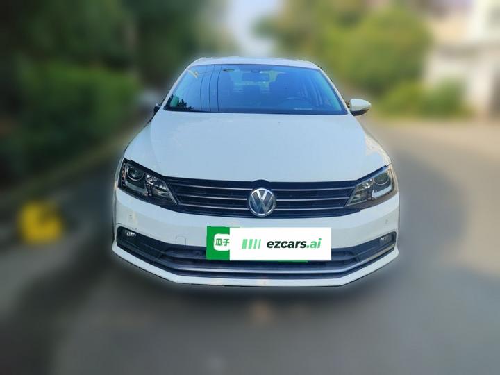 Sagitar 2015 230TSI MT Luxury photo 2