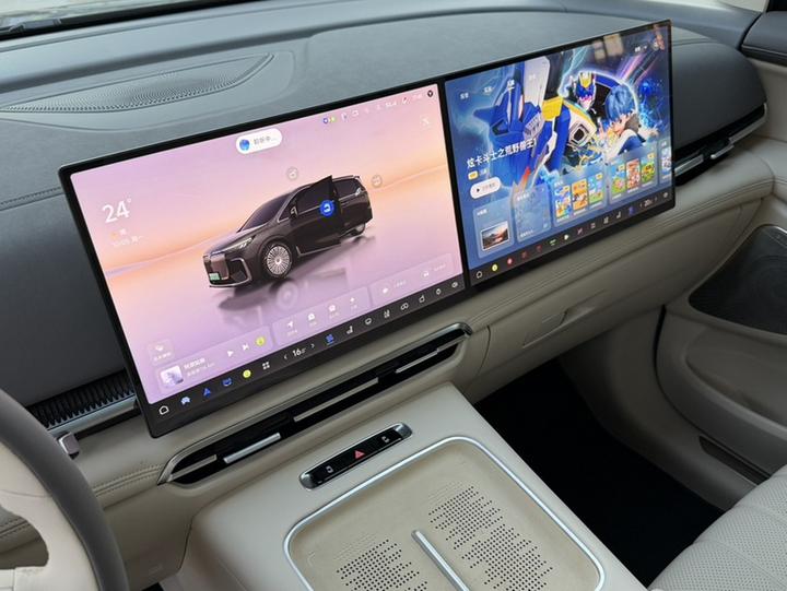 Voyah Dreamer 2025 PHEV AWD Premium photo 4