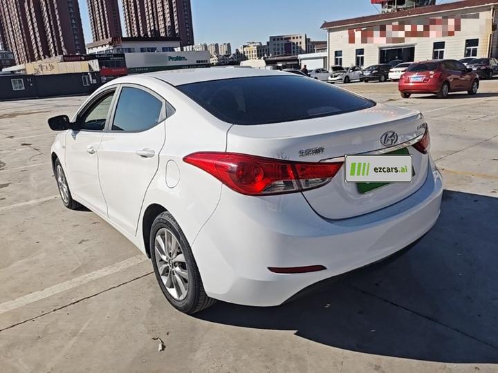Elantra 2015 1.6L MT Fashion photo 4