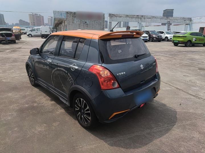 Swift 2016 1.5L AT Fashion photo 4