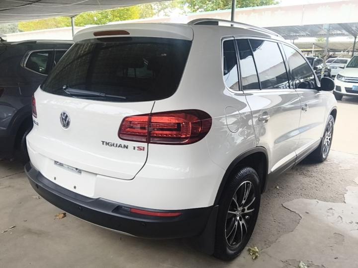 Tiguan 2015 1.8TSI AT RWD Luxury photo 6