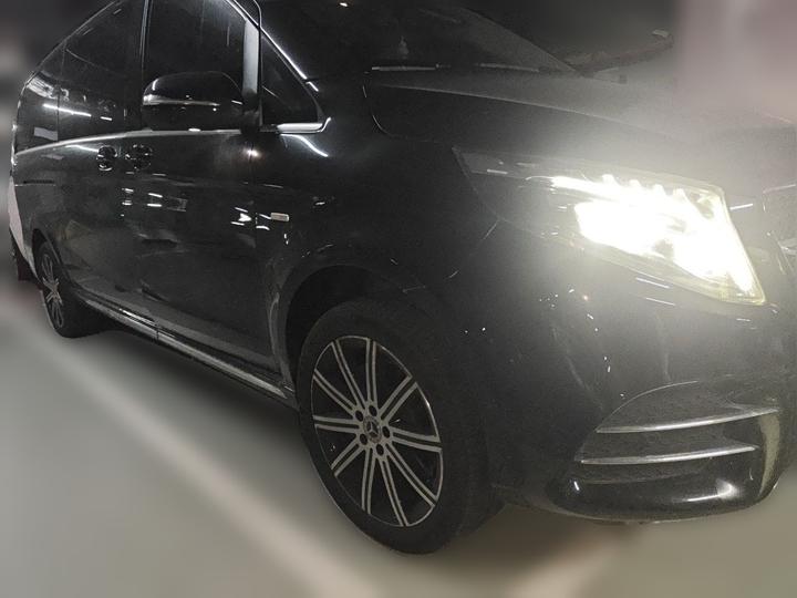 V-Class 2022 V 260 L Long Wheelbase Luxury photo 3