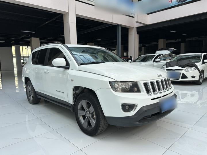 Compass Imported 2014 Facelift 2.4L AWD Comfort photo 3