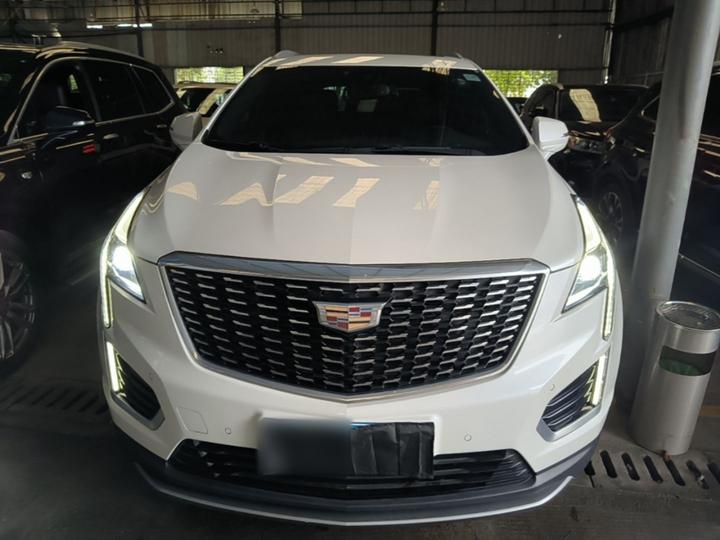 XT5 2021 28T Luxury photo 2