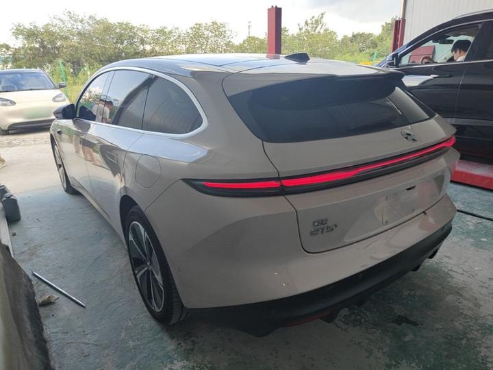 ET5T 2023 75kWh Touring photo 4