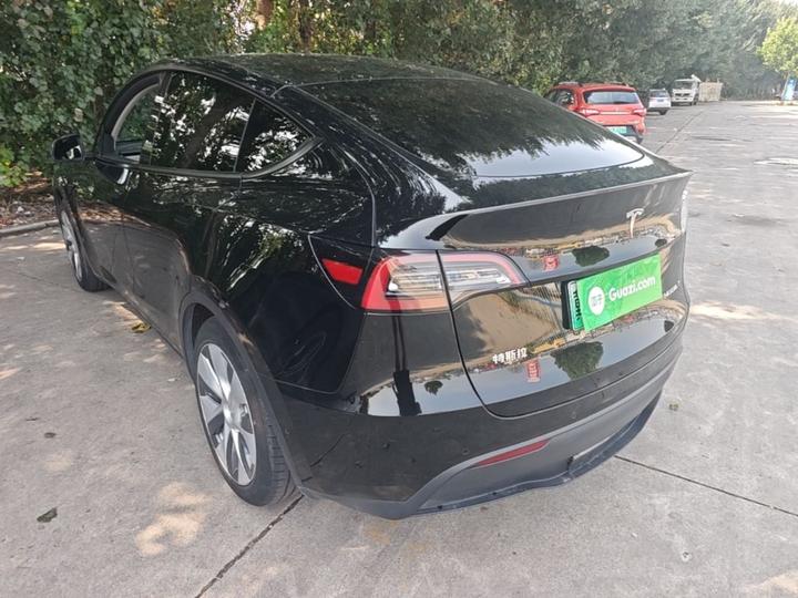Model Y 2023 RWD photo 4