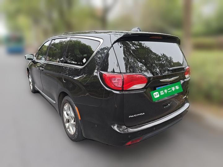 Chrysler Imported 2017 3.6L Exclusive photo 4