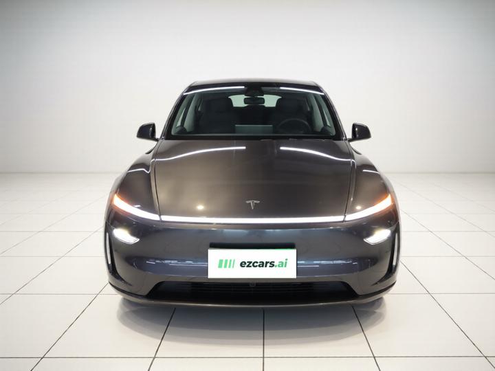 Model Y 2025 RWD photo 2