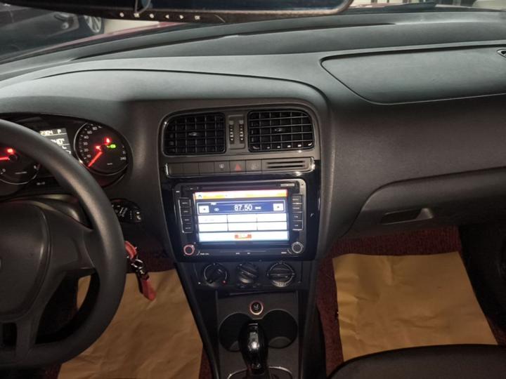 Polo 2014 1.4L AT Comfort photo 8
