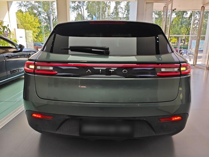 HIMA AITO M5 2022 EREV AWD photo 3