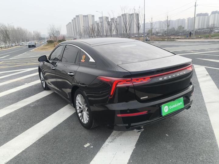 Bestune B70 2023 3rd Gen 1.5T AT 70 Anniversary Edition photo 4