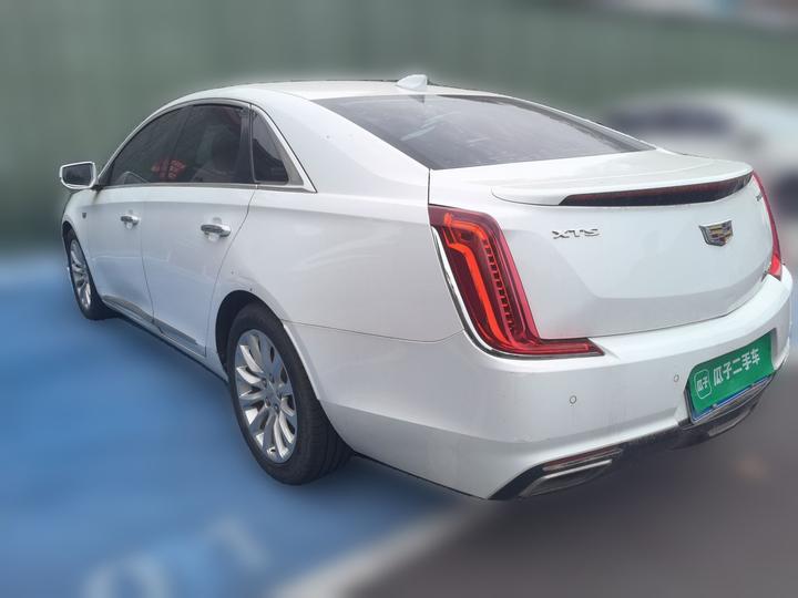 XTS 2018 28T Tech photo 4