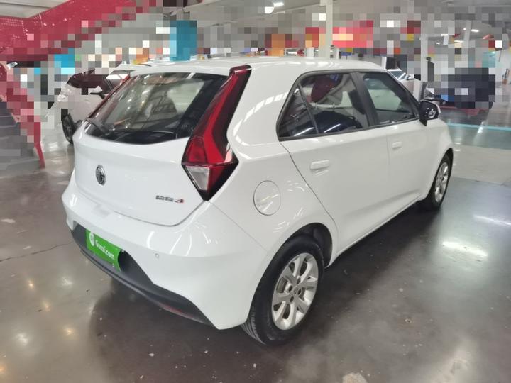 3 2017 1.5L AT Connected Elite photo 6