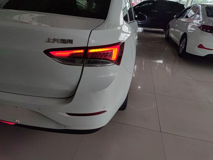 Excelle 2021 Facelift Classic 1.5L AT Elite photo 7