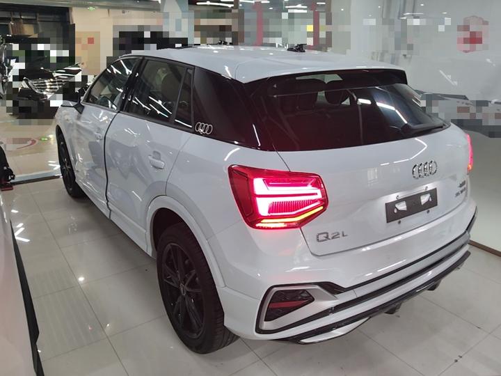 Q2L 2022 35 TFSI Progressive Dynamic photo 4