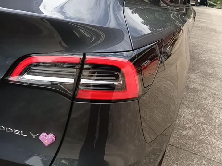 Model Y 2022 RWD photo 7