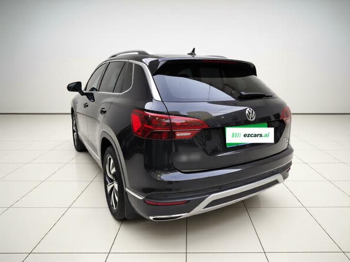 Tayron 2020 330TSI RWD Luxury Connected photo 4