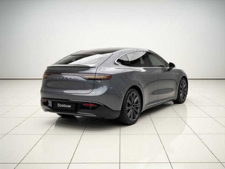 HIMA Luxeed R7 2025 EREV 251km Max photo 6