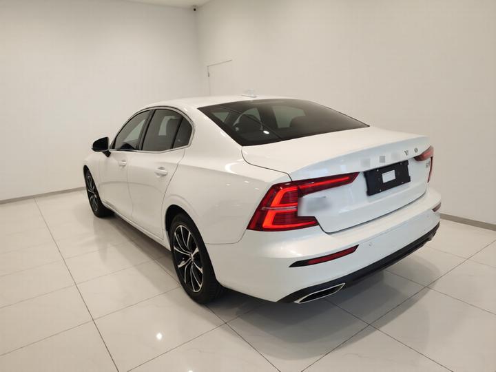 S60 2022 B4 Luxury photo 4