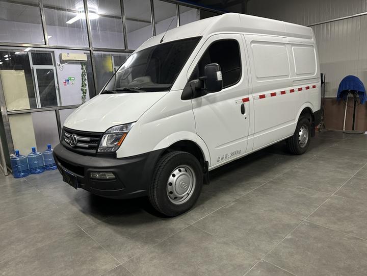 MAXUS V80 2020 2.5T MT Classic Short Wheelbase 2/3-Seater