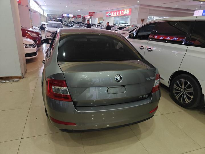 Octavia 2016 1.6L AT photo 5