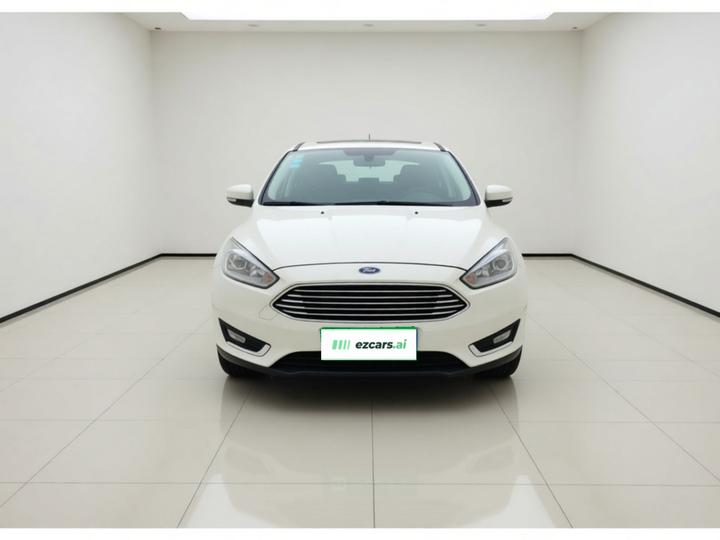 Focus 2015 Sedan 1.6L MT photo 2