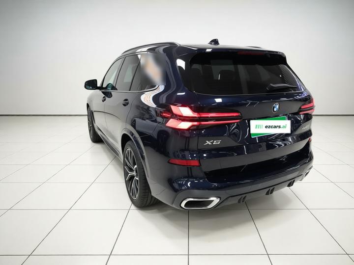 X5 2023 xDrive 30Li Exclusive M M Sport Night Package photo 4