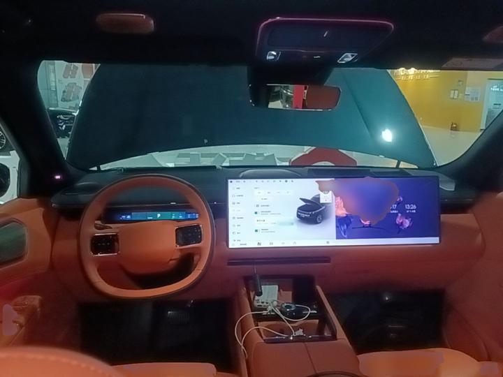900 2025 2.0T Ultra 6-Seater photo 5