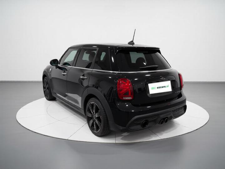 2023 Facelift 2.0T COOPER S 5-Door photo 4