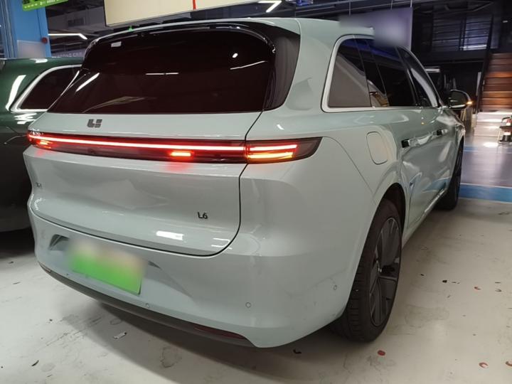 Li Auto L6 2025 Max Smart Refresh Edition photo 4